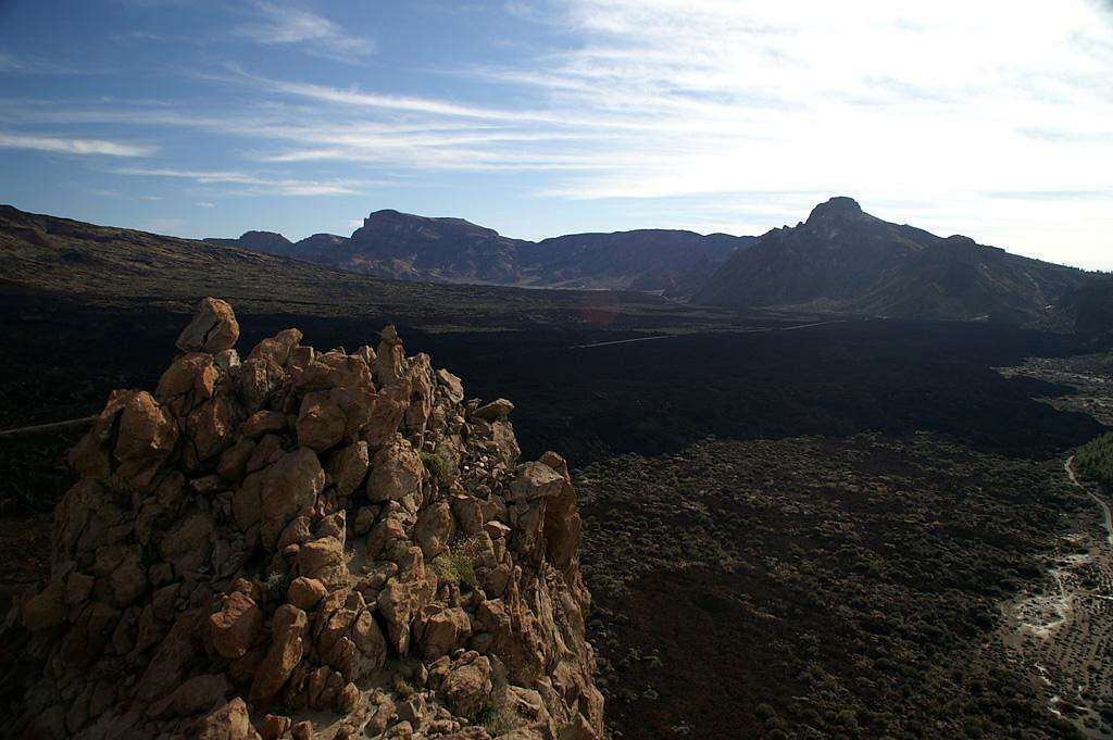 Summit view: la Guajara, Lomo de las Mesas and El Sombrero