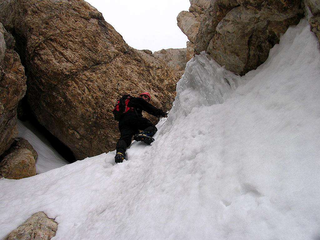 Corno Grande: climbing Moriggia-Acitelli couloir