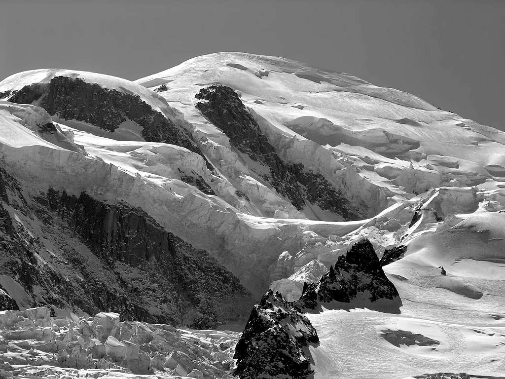 Le Mont Blanc Photos, Diagrams & Topos SummitPost