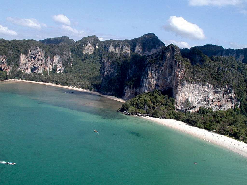 Hat-Railay-West (right) and Tonsai-beach (left)
