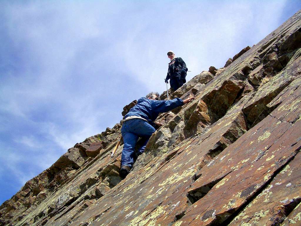 Downclimbing the crack on the Twins SE ridge