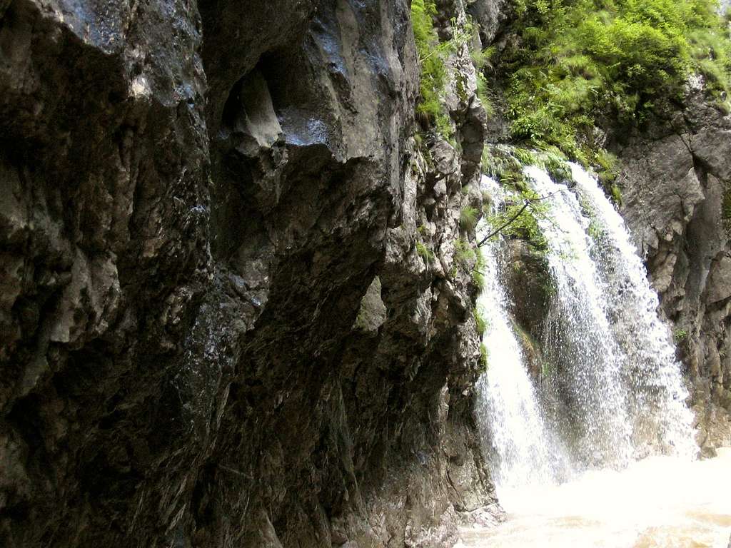 Waterfall on Békás-patak (Froggy-river)