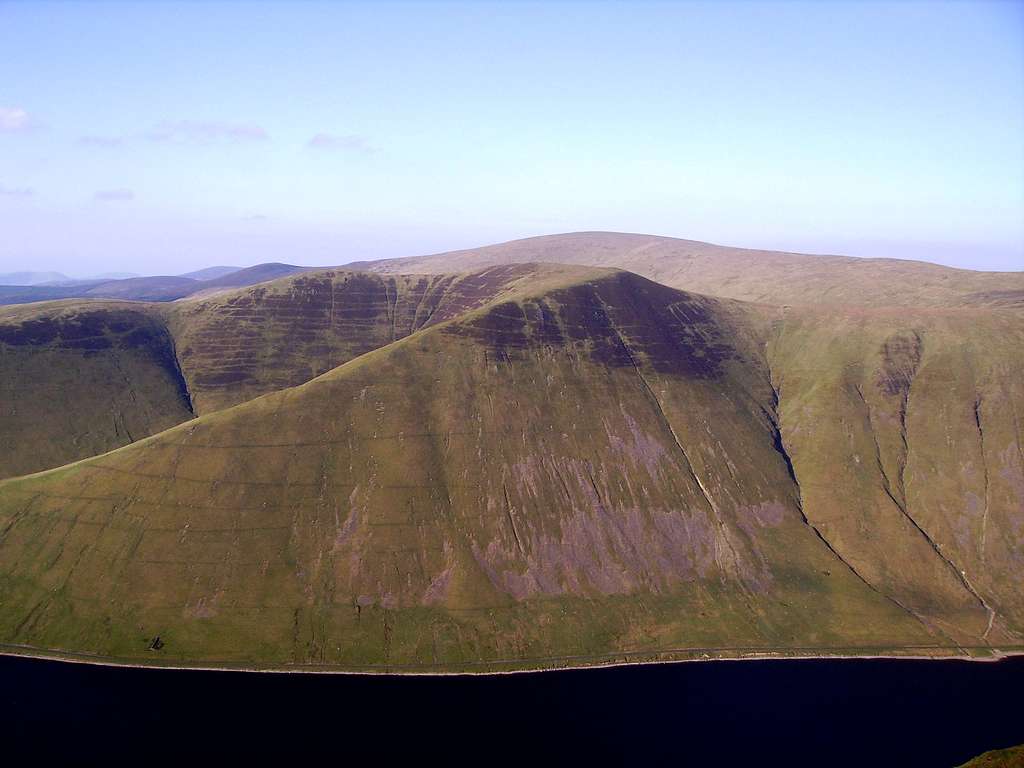 Broad Law and Muckle Side