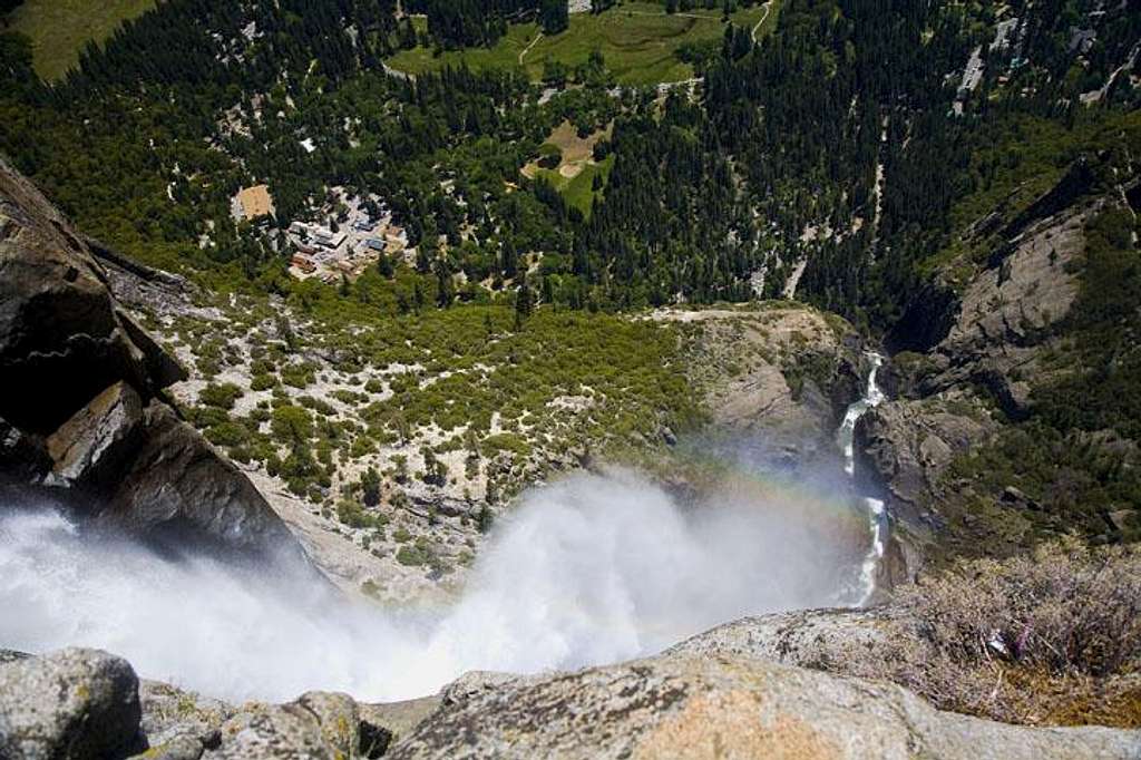 TOP OF UPPER YOSEMITE FALLS