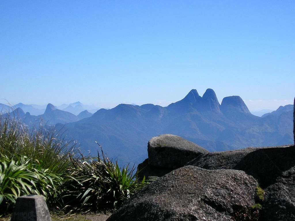 Tres Picos from Caledônia