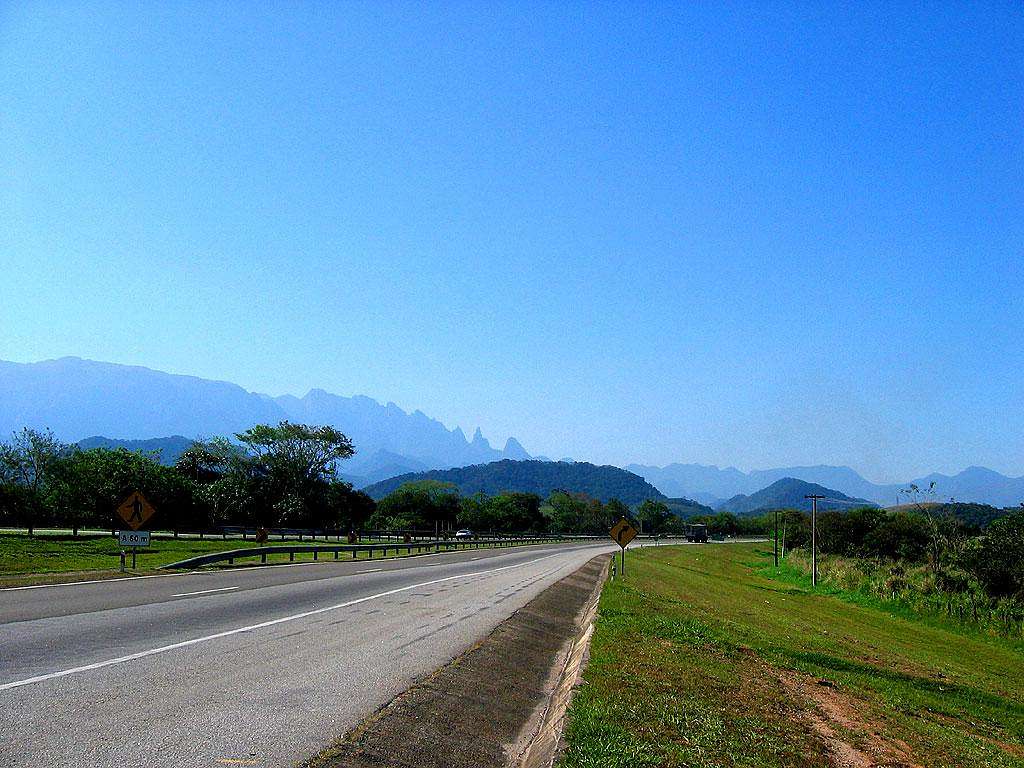 Highway to Serra dos Orgãos NP