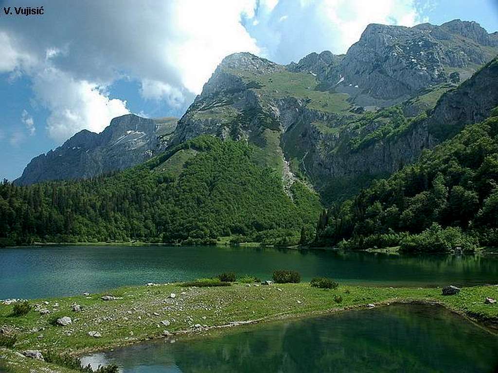 Maglic from Trnovacko lake