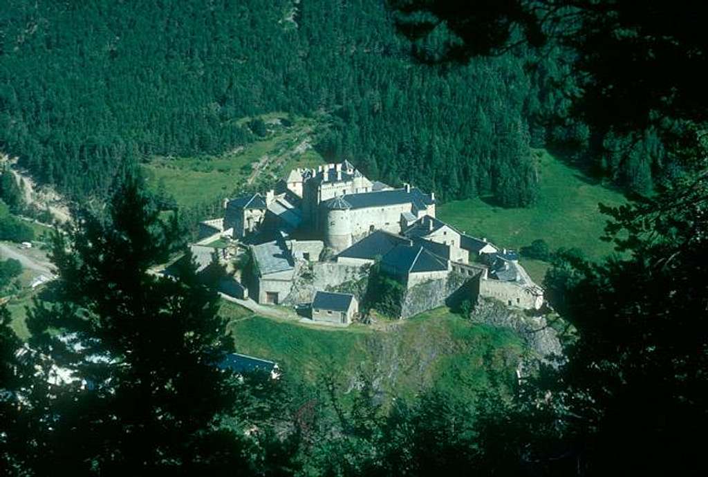 Château Queyras (XIIIth to...