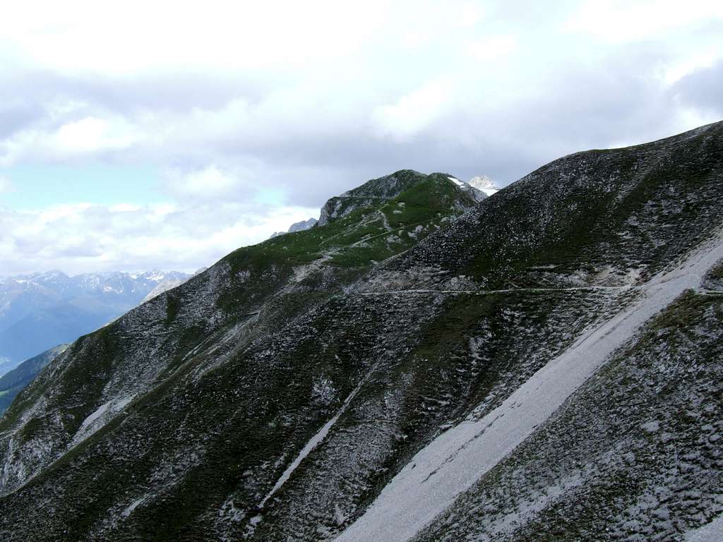 Goetheweg Trail to the East of Hafelekarspitze
