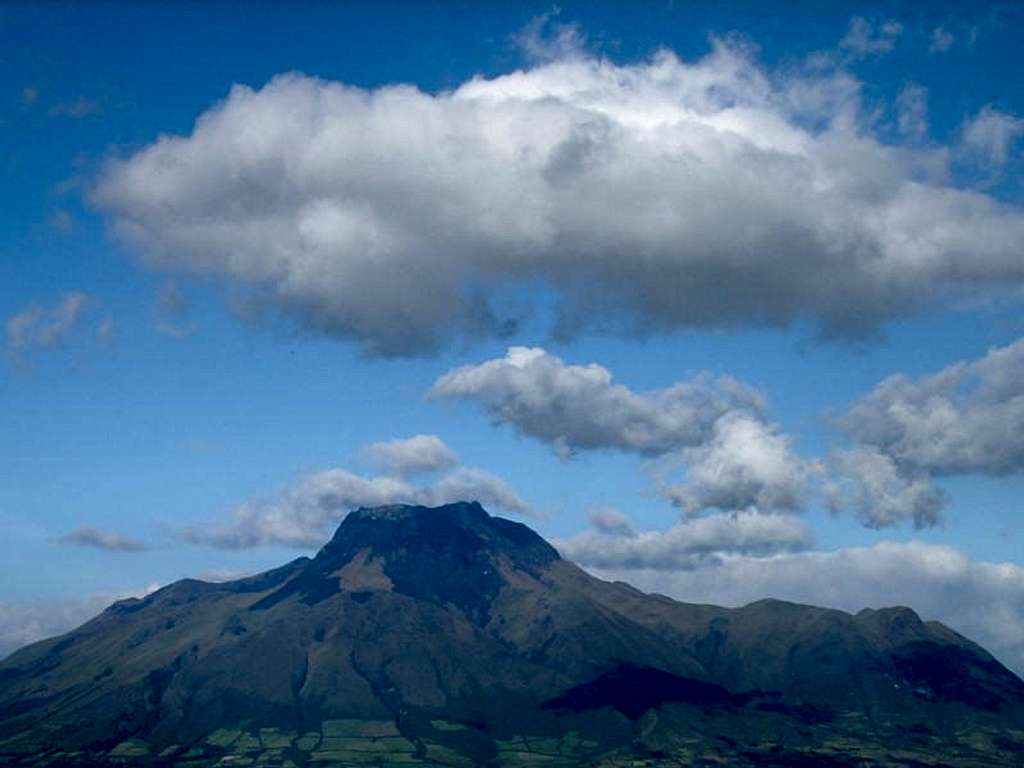 Volcano Imbabura (4630m)