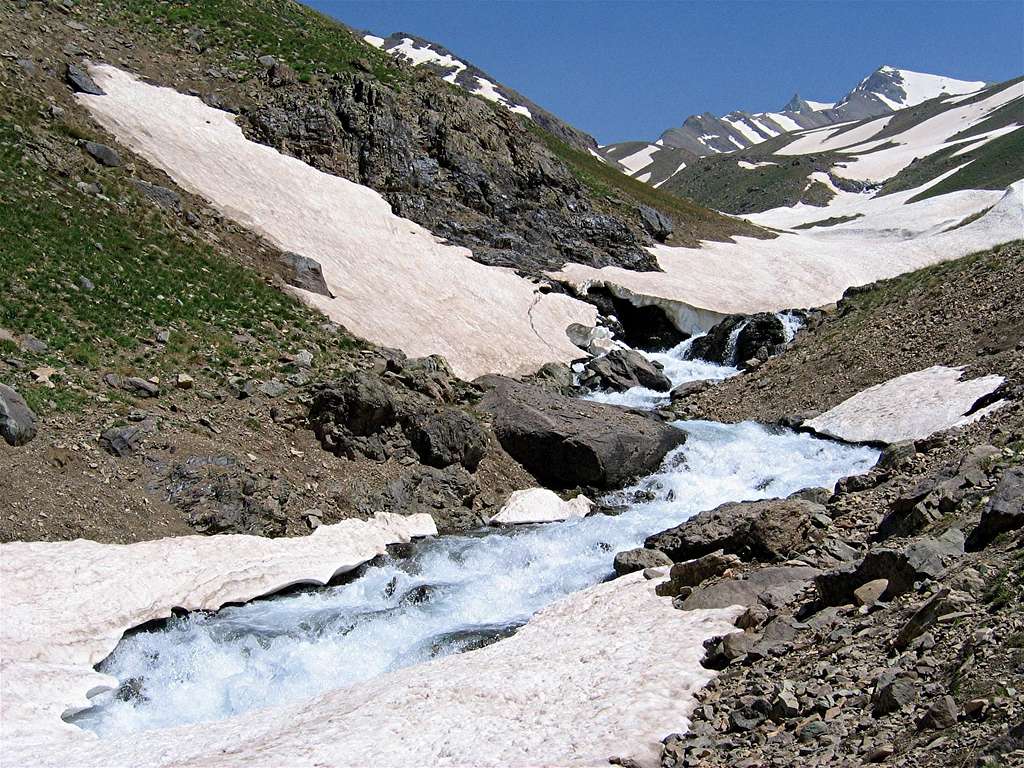 Stream to Kholeno Lake