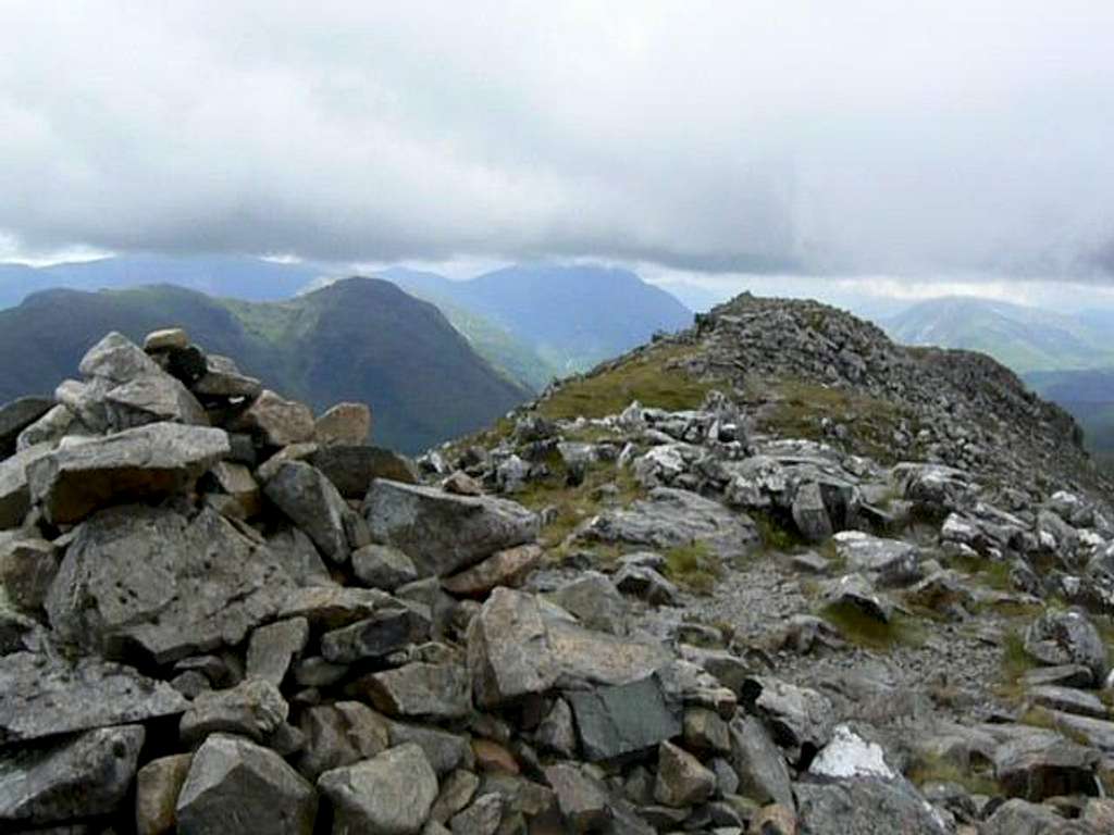 First summit cairn on Stob Dubh