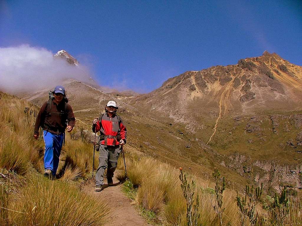 Illiniza Norte, Ecuador. Normal Route. Jun. 2006.