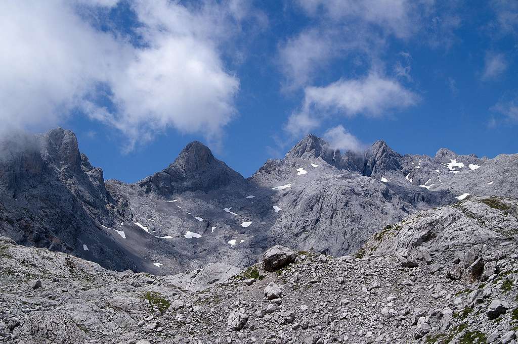 View from near Cabaña Verónica to the west