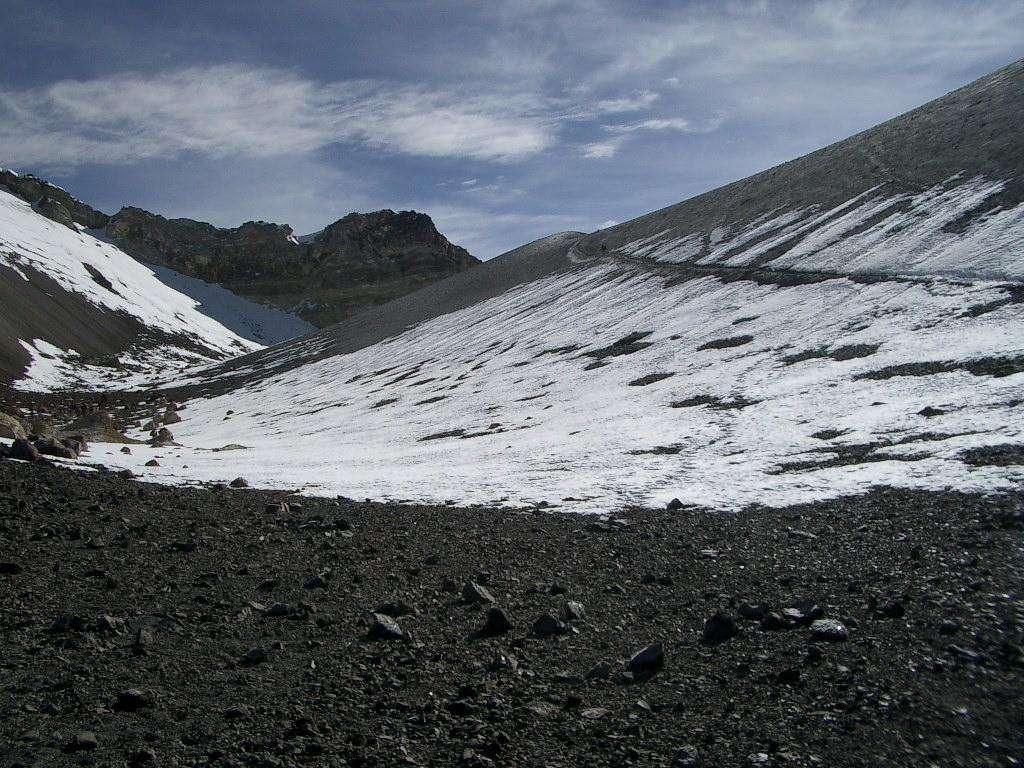 Trail To the Crater