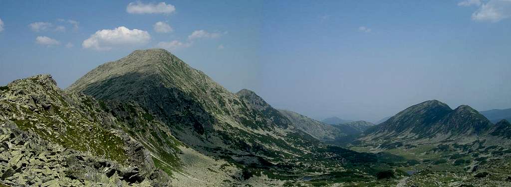 Retezat peak and its east face