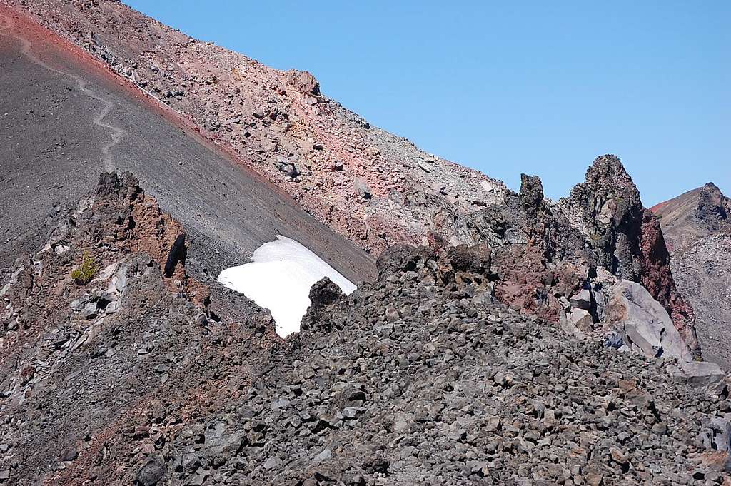 Close up of the gendarmes just past the false summit of Diamond Peak