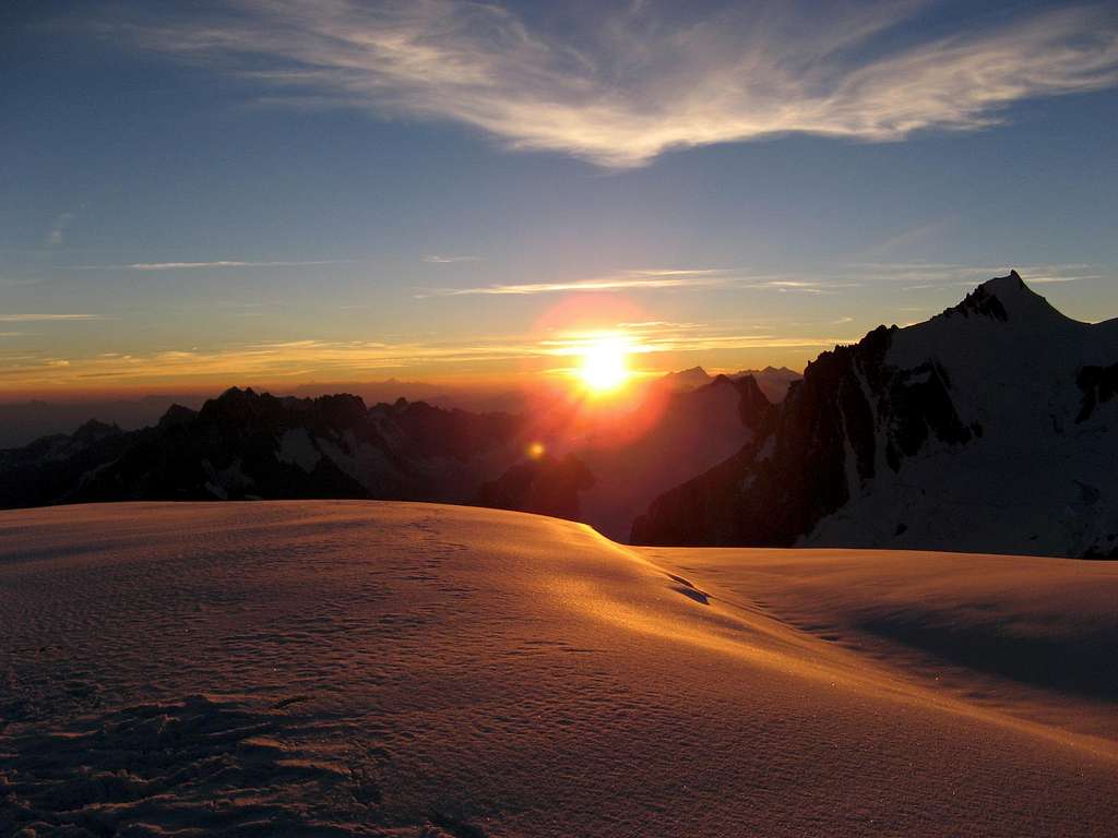 Mont Maudit 4465 m with sunrise.