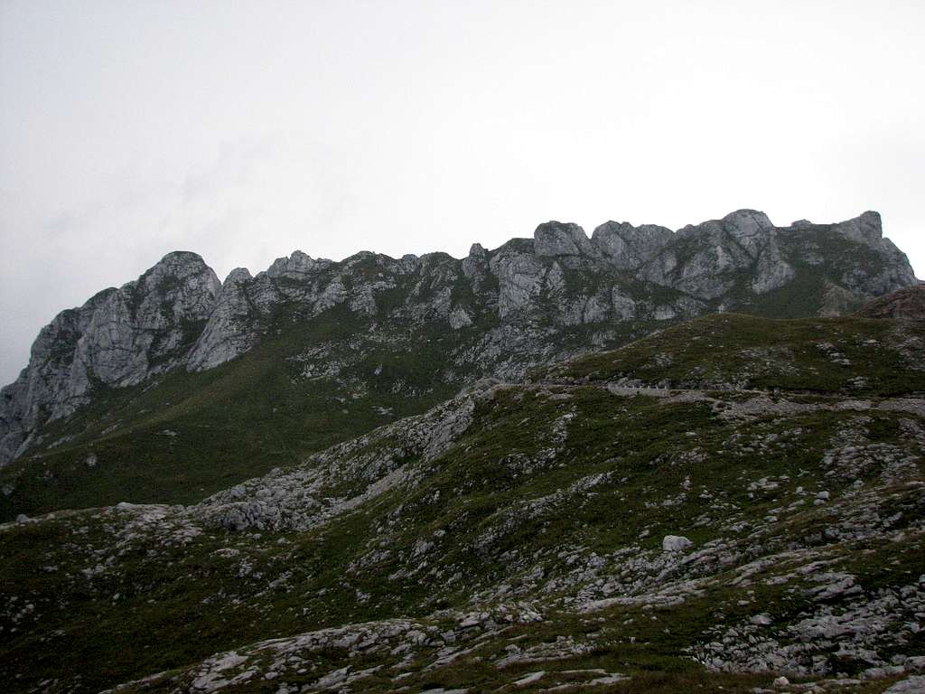 The whole ridge of Male Spice / Cime Verdi, 2167m