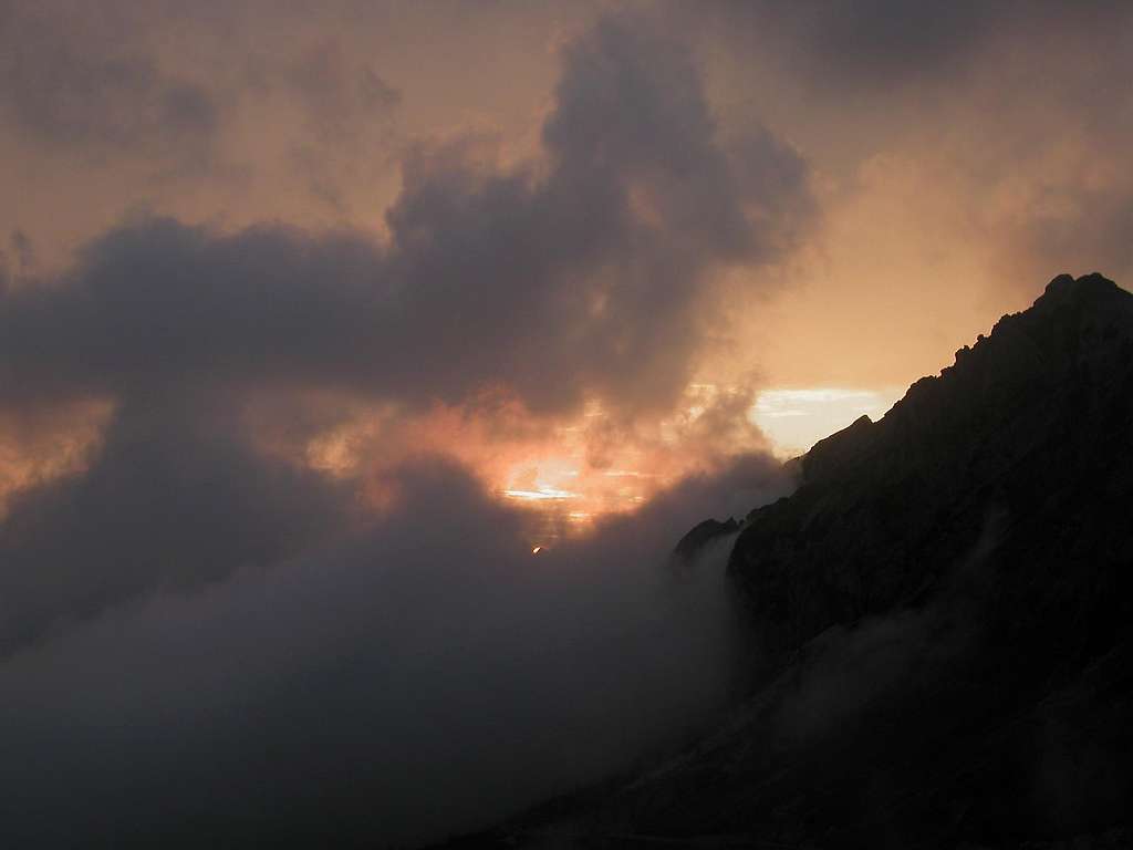 Sunset from Mali vrh, 1991m. The black mountain is Skala, 2133m.