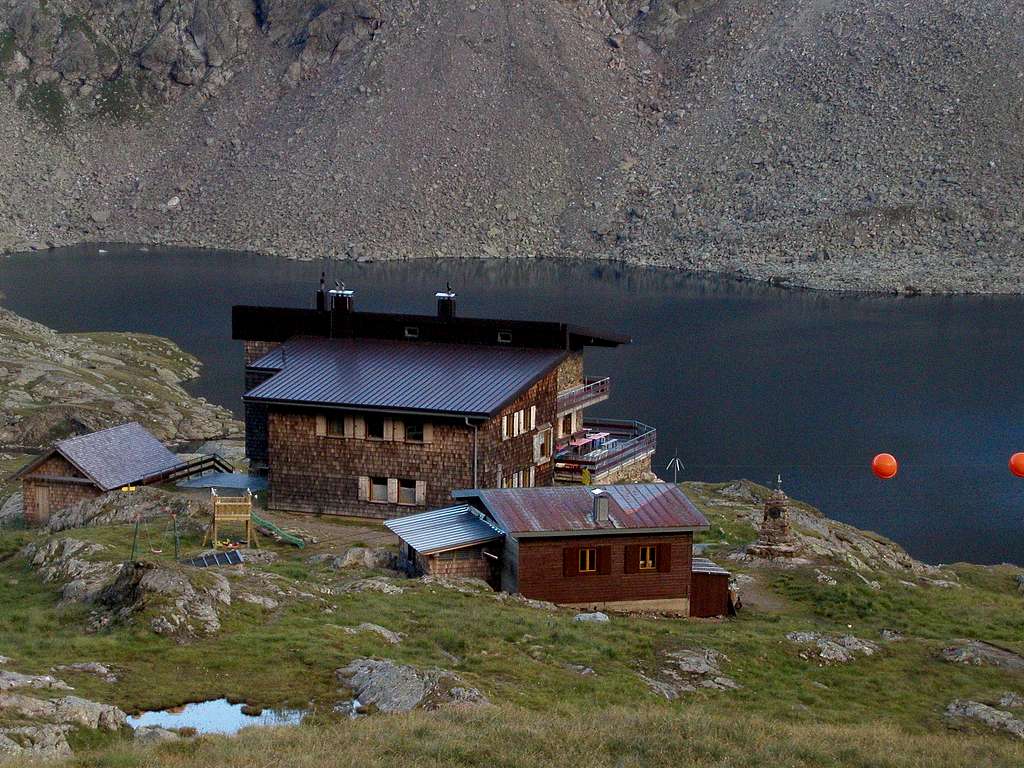 The Wangenitzsee hut, 2508m.