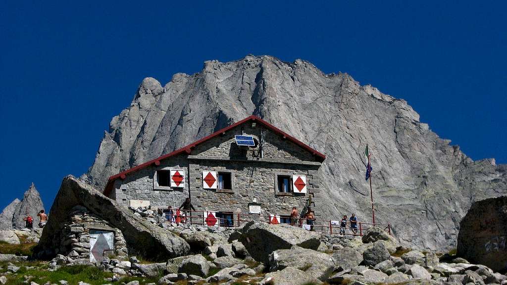 Rifugio Gianetti 2536m