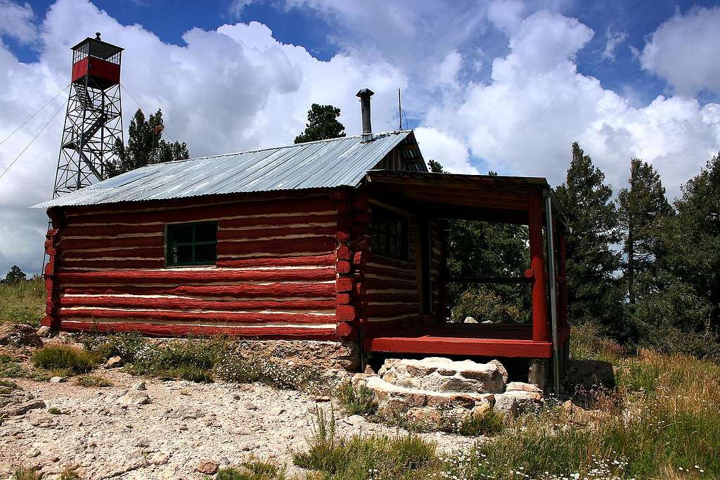 Hillsboro Peak cabin and lookout tower