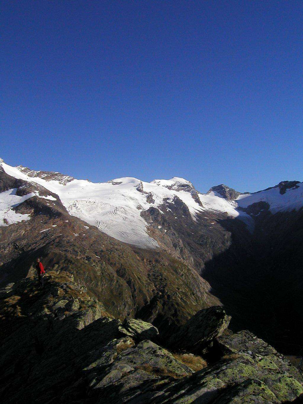 On the summit ridge of Rostocker Egge, 2749m.