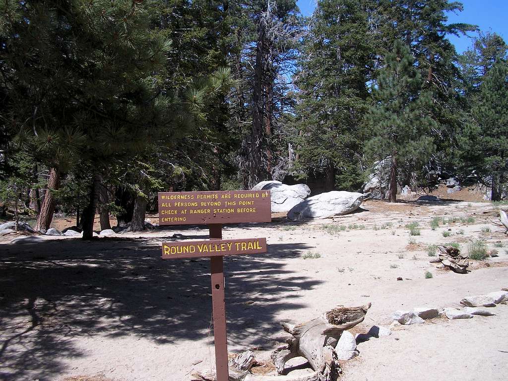 Round Valley Trail Sign
