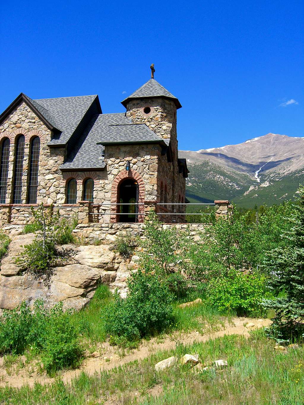 St. Katherines Church at the foot of Longs Peak