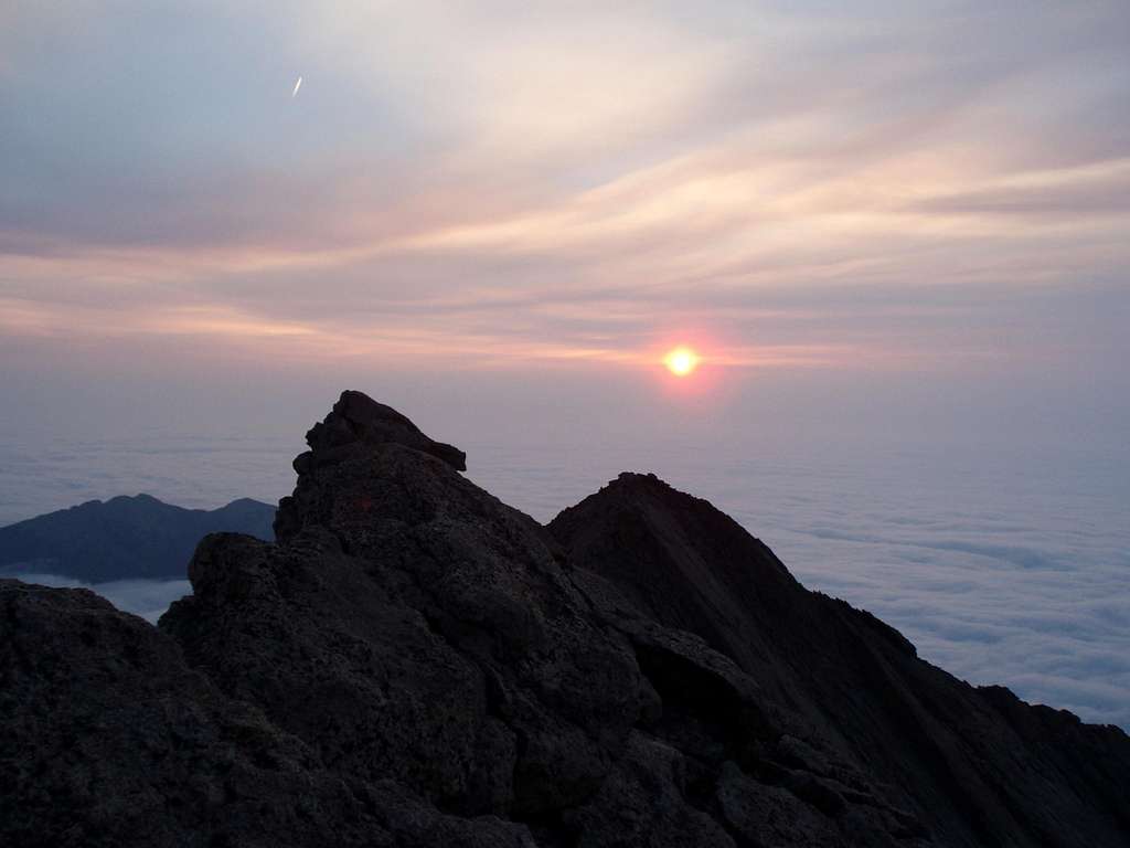 Sunrise from Mt Meeker