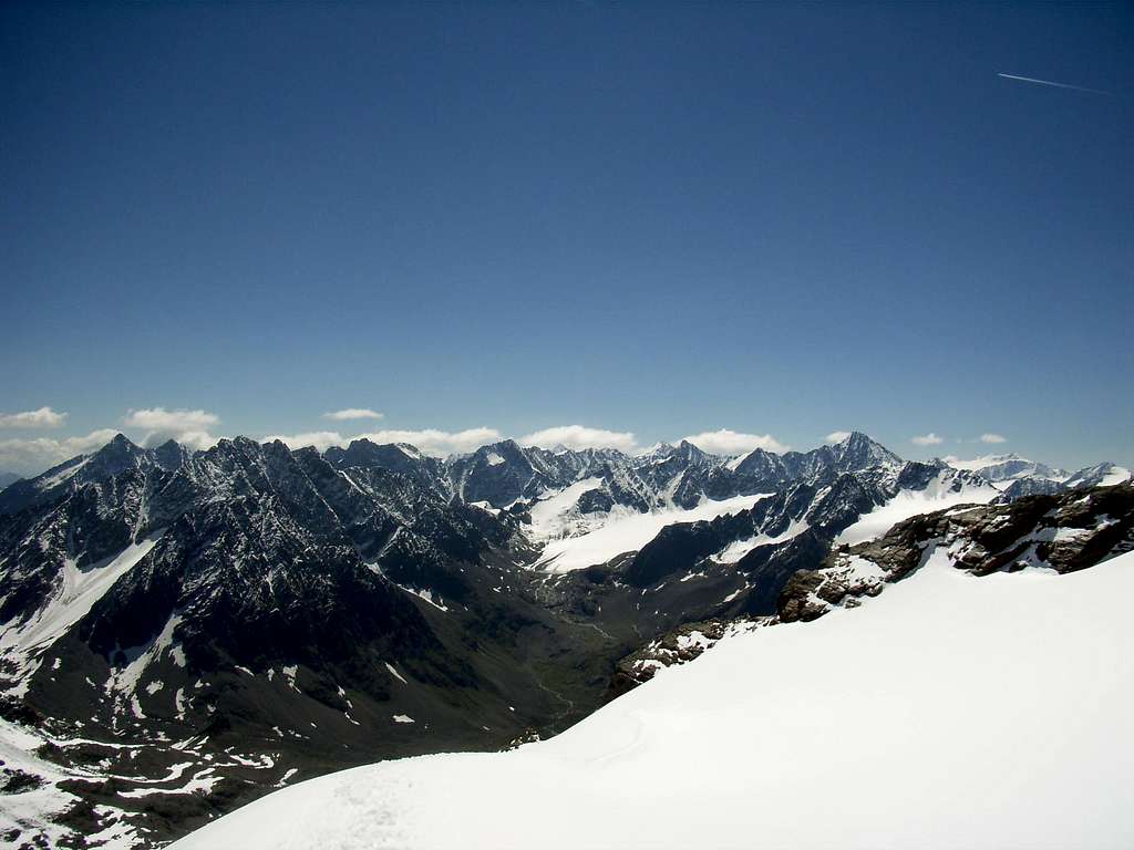 View to the Hochstubai Alps