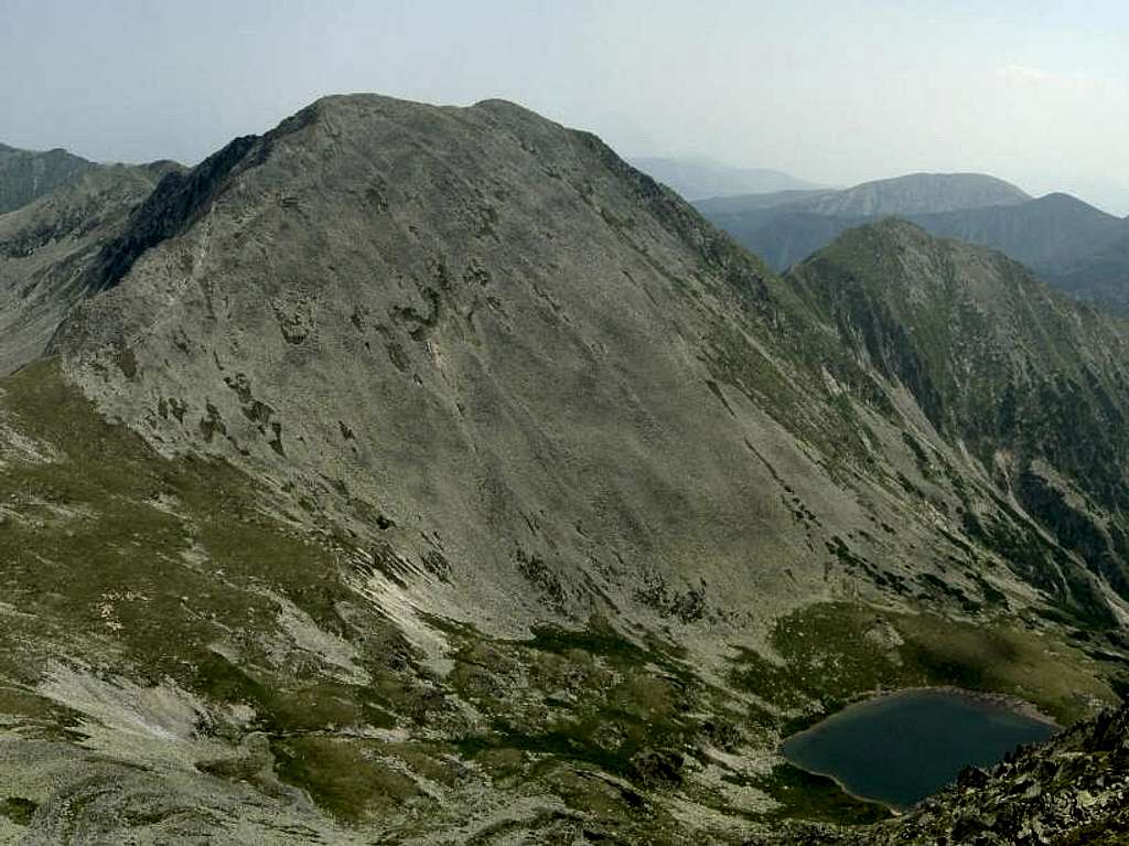 Păpuşa peak