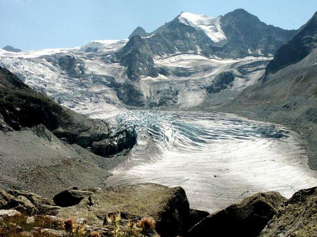 The impressive Glacier of...