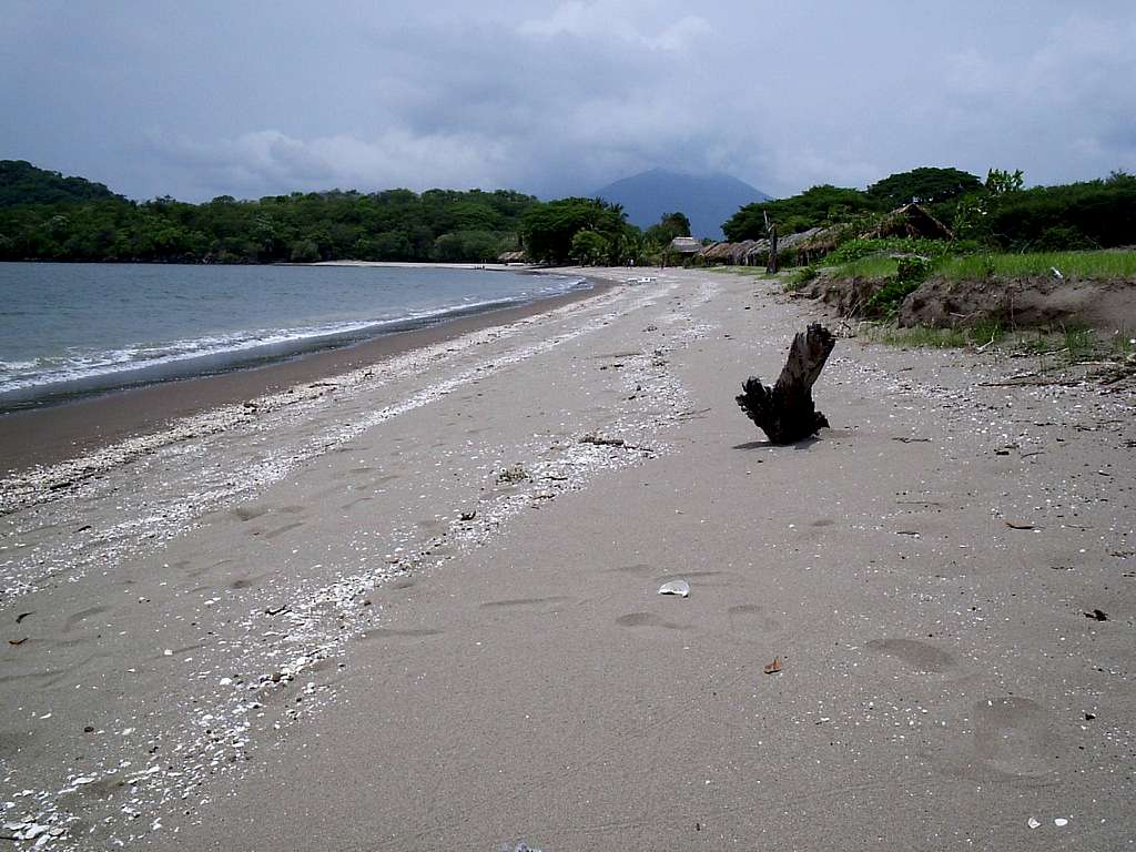 Isla del Tigre from beach