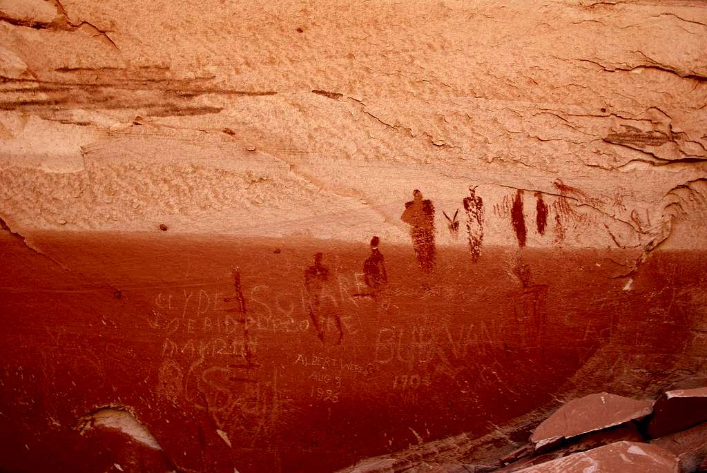 Alcove Pictographs