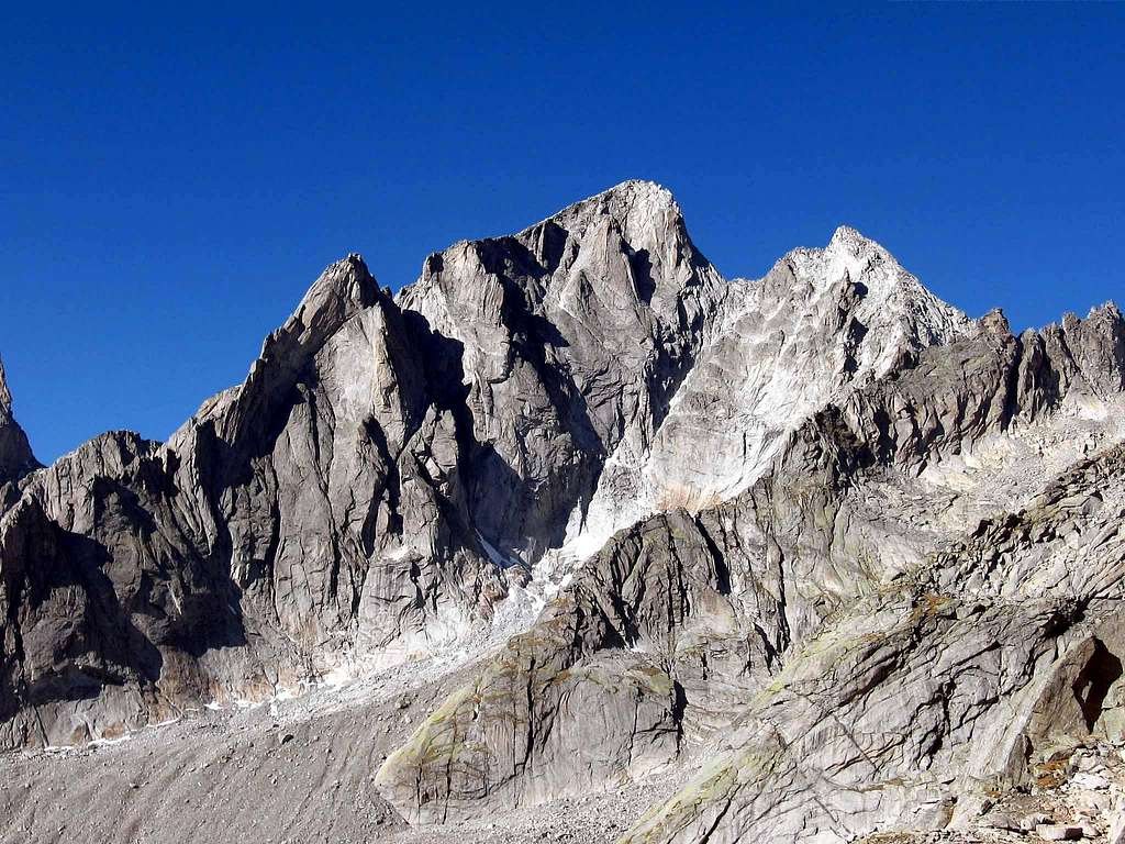 East side of Cengalo seen from Passo del Camerozzo.