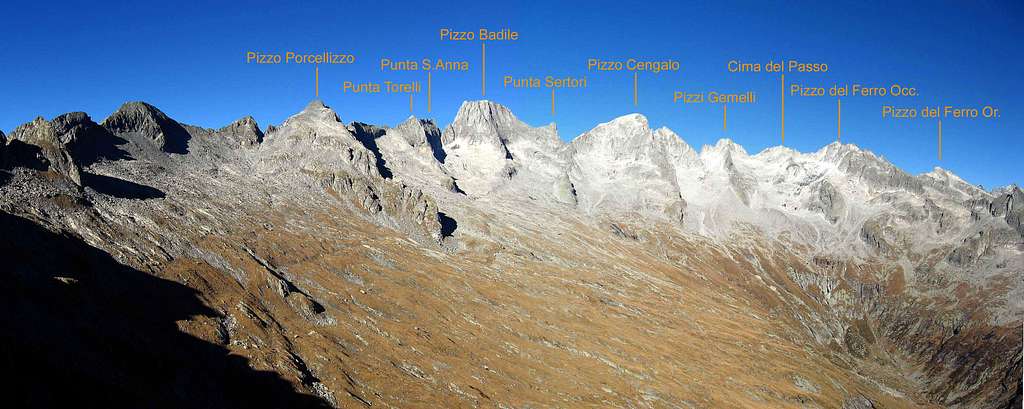 The summits of Val Porcellizzo seen from Passo del Camerozzo.