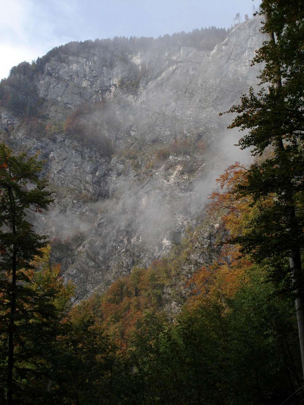 Triglav 7-Lakes Valley - Komarca Face from Savica Hut