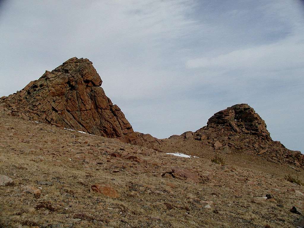 Rocky outcrops on Battle's southeast slope