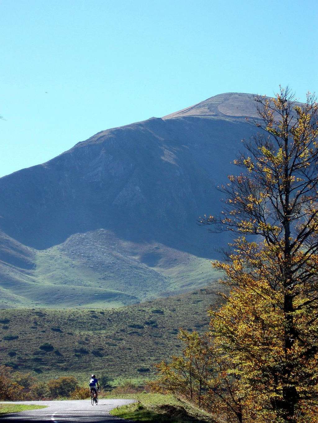 Northeast ridge of Orhi