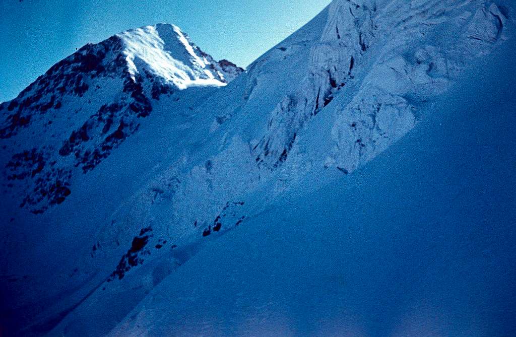 MVTU Peak (4300 m), Kargashil Range
