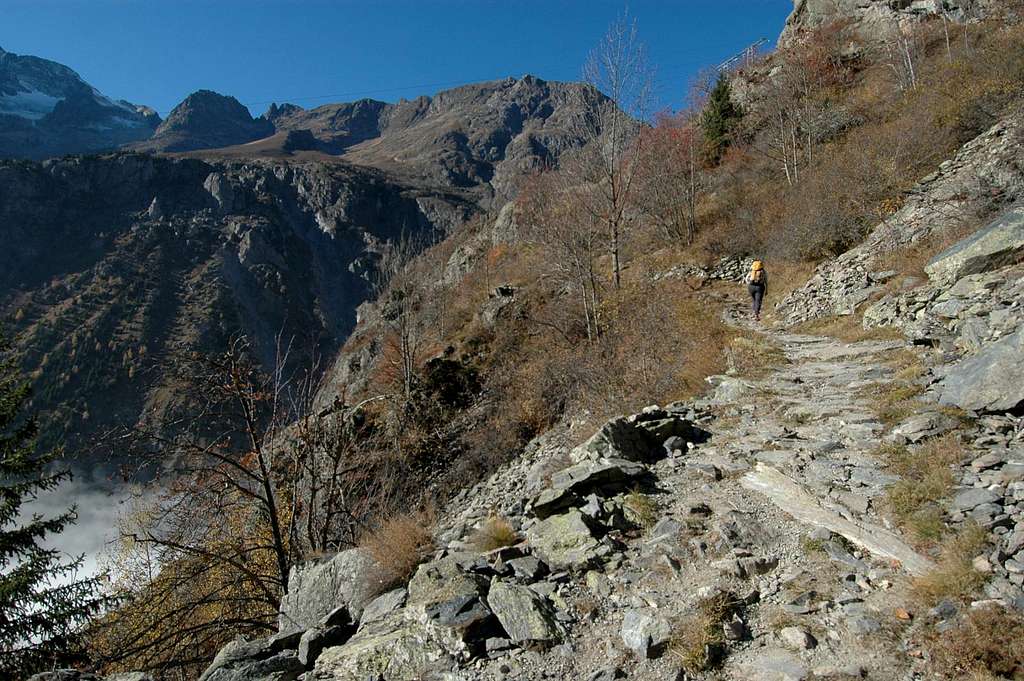 Path to le Puy