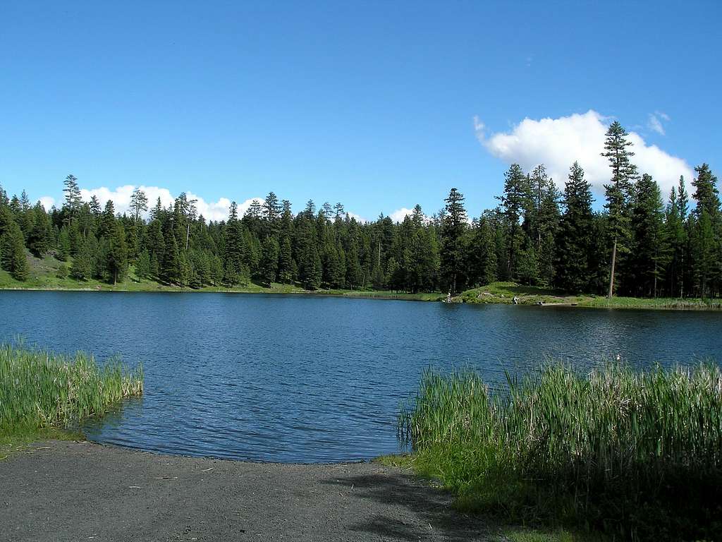 A MOUNTAIN LAKE IN THE NORTHERN BLUES