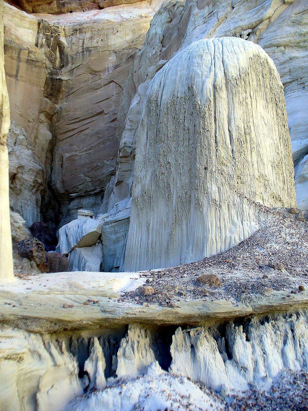 The toothy smile of the hoodoo