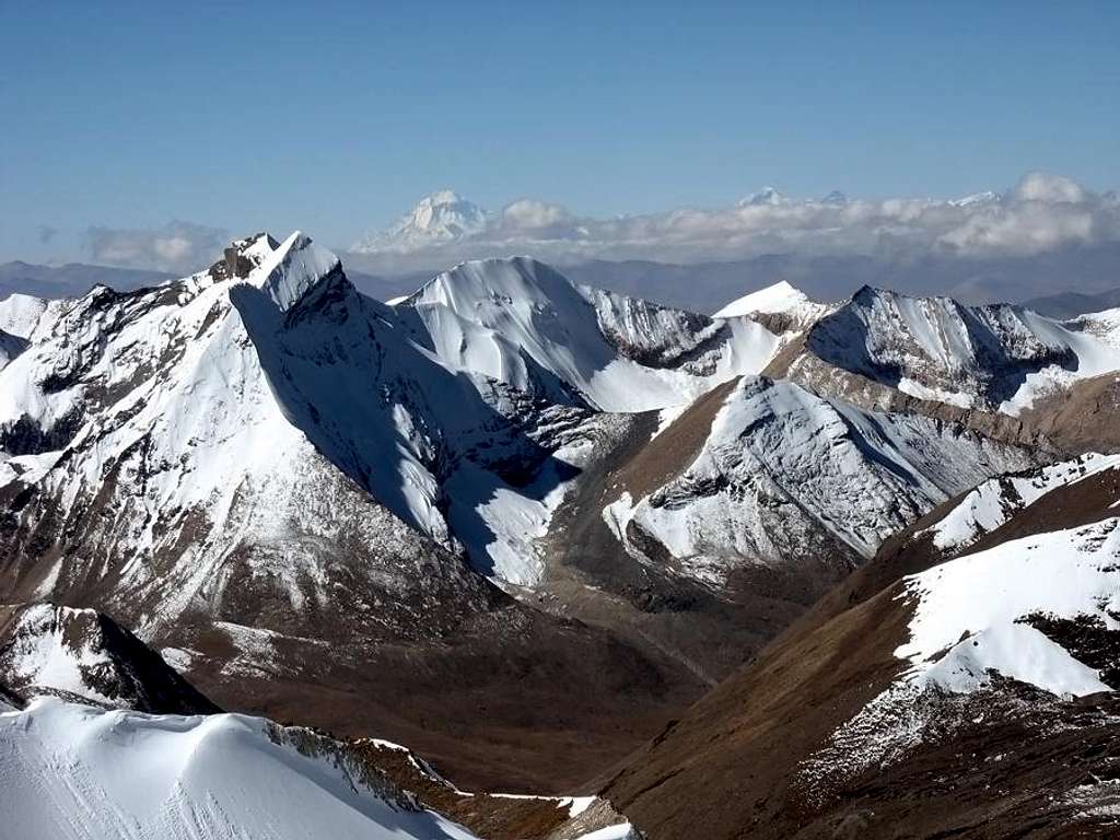 Dhaulagiri and unclimbed summits