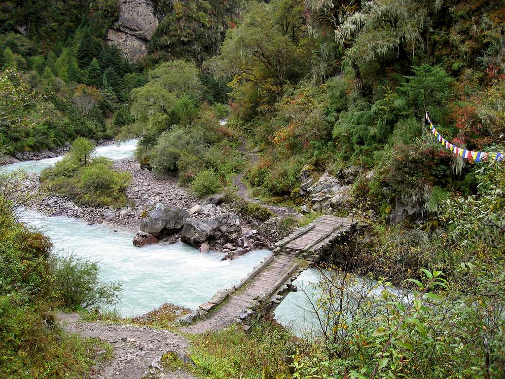 Bridge over Mo Chu