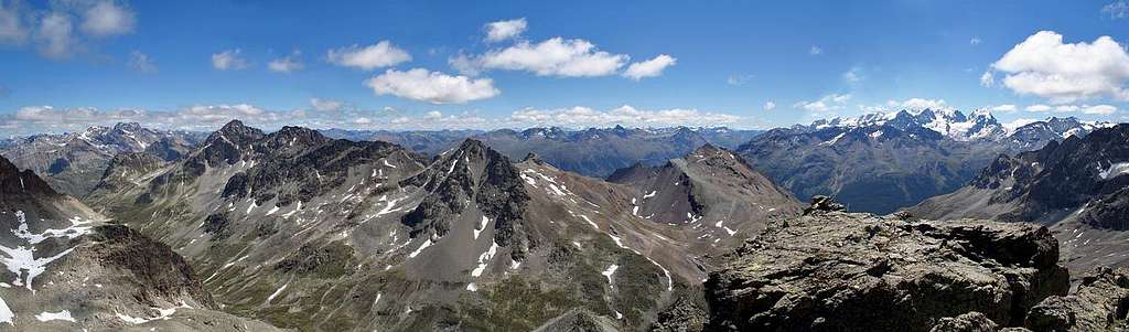 Albula Alpen and Bernina (right)