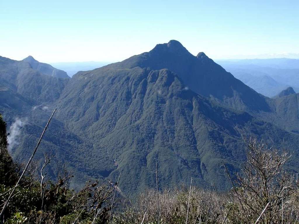 Pico Parana seen from Ciririca