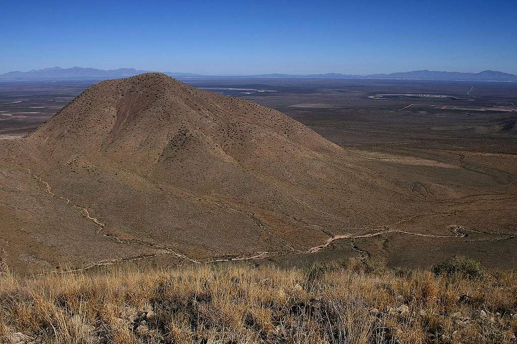 Maar volcanic craters from Cox Peak summit